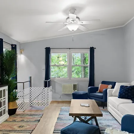 Harpers Ferry Cottage Hot Tub, Wifi, Dog-Friendly Exterior photo