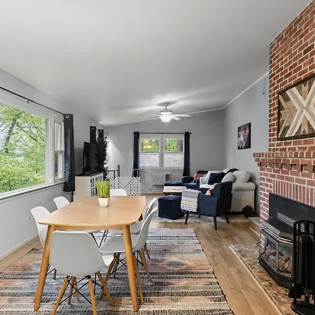 Harpers Ferry Cottage Hot Tub, Wifi, Dog-Friendly Exterior photo